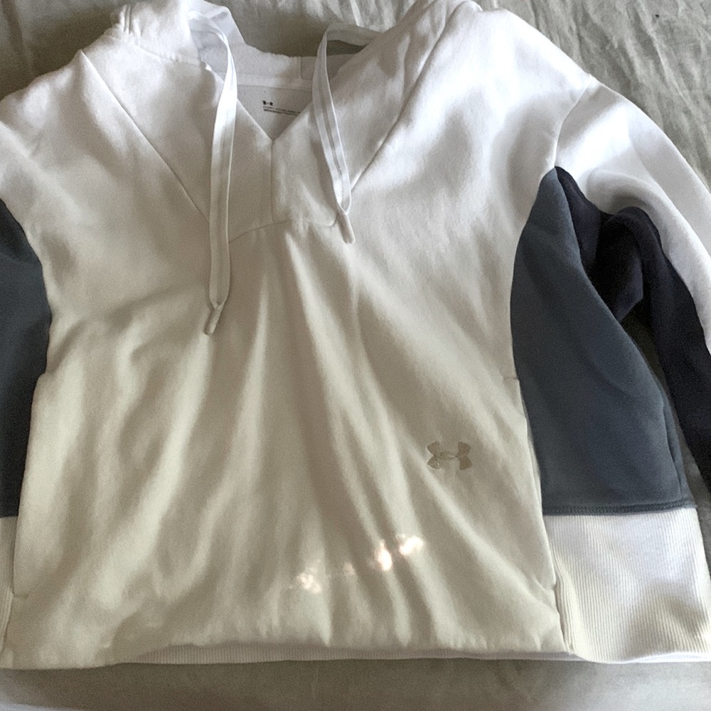 Under armor sweatshirt